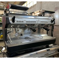 Μεταχειρισμένη επαγγελματική μηχανή Εspresso SIMONELLI APPIA 2 V GR L