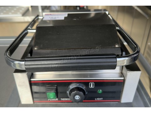 Μεταχειρισμένη επαγγελματική τοστιέρα Panini Grill CHZ-810