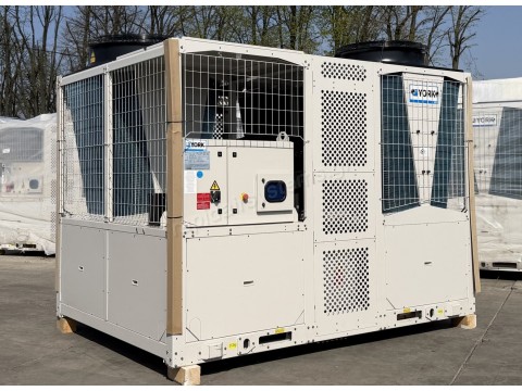 Καινούρια αντλία θερμότητας της York 159kw (12/7-35°C) ψύξη ,160kw (40/45-7°C) θέρμανση