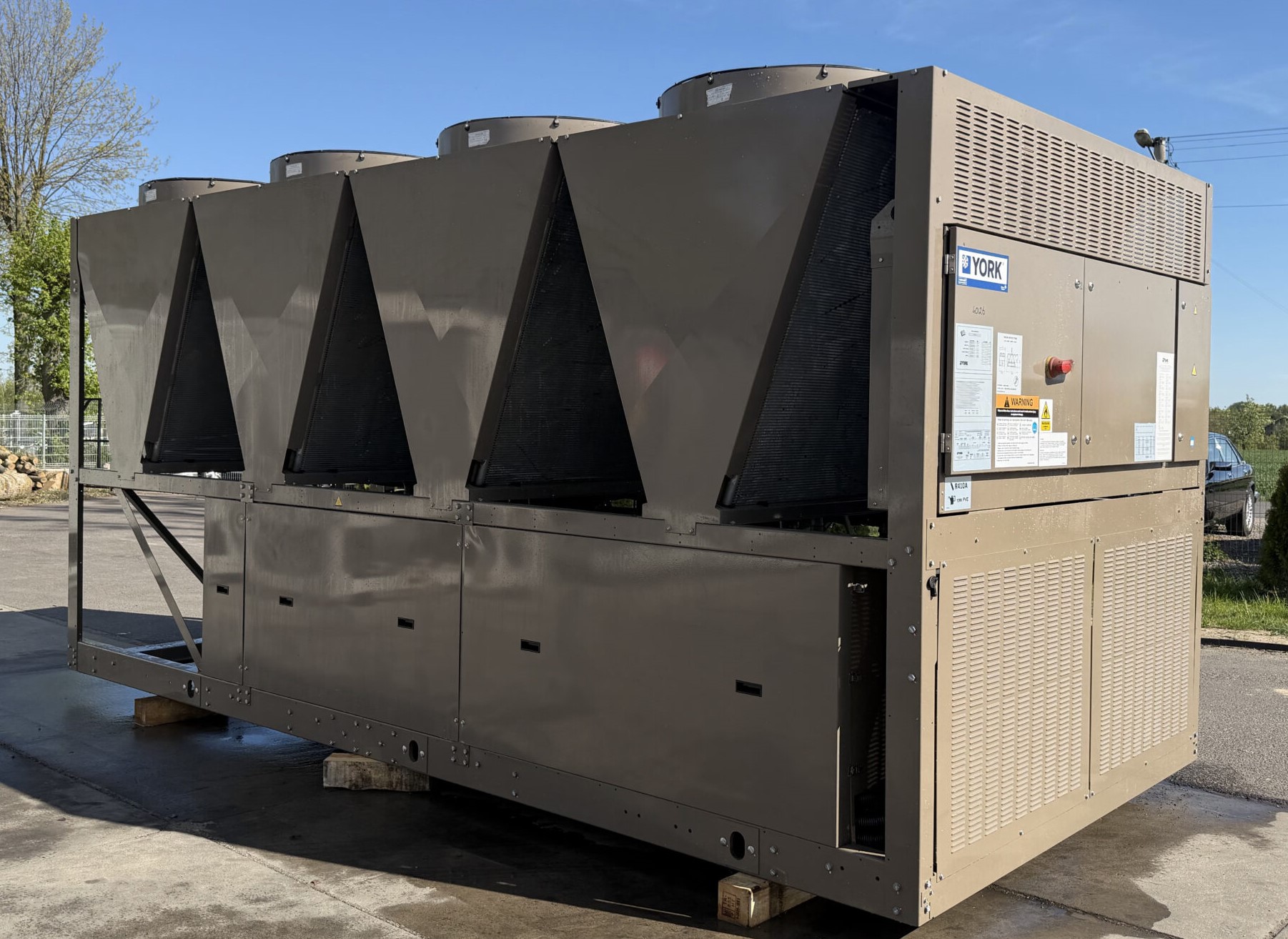 Καινούριος αερόψυκτος Ψύκτης York 520kw