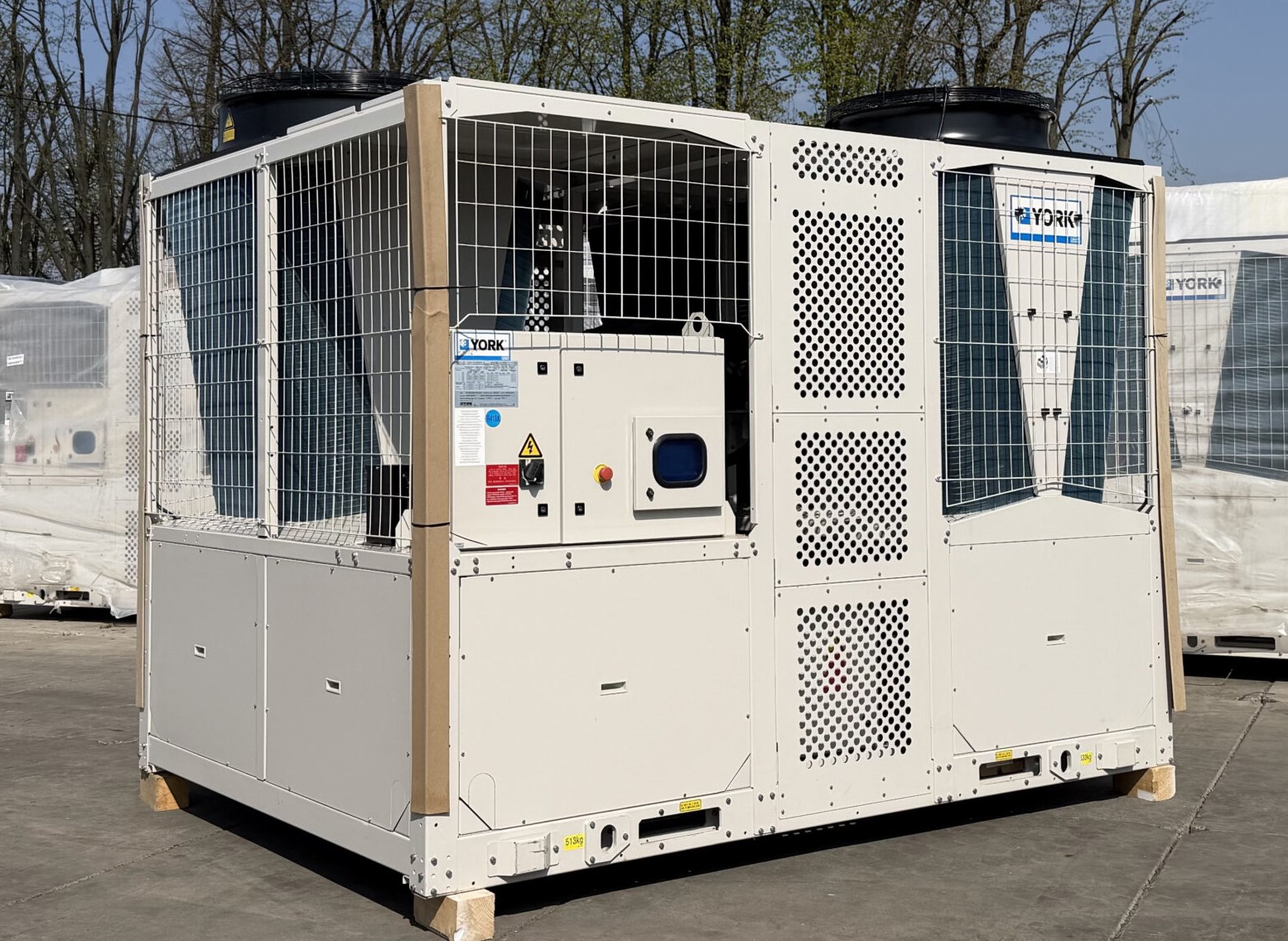 Καινούρια αντλία θερμότητας της York 159kw (12/7-35°C) ψύξη ,160kw (40/45-7°C) θέρμανση